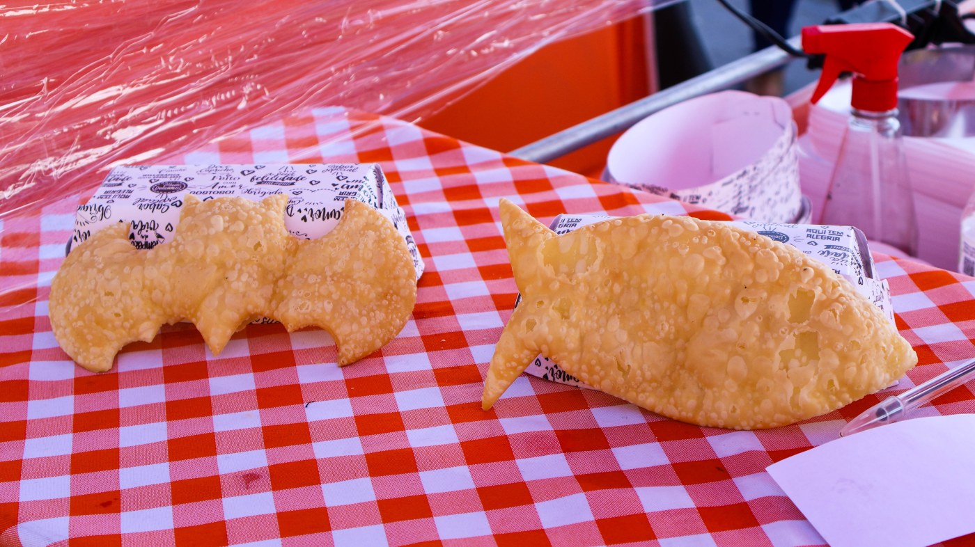 Pastéis crocantes e em diferentes formatos